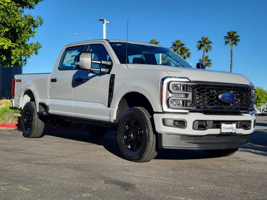 2026 Ford F-250 Super Duty XL Crew Cab 4WD