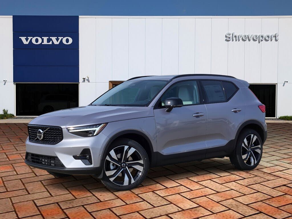 2026 Volvo XC40 B4 Plus FWD
