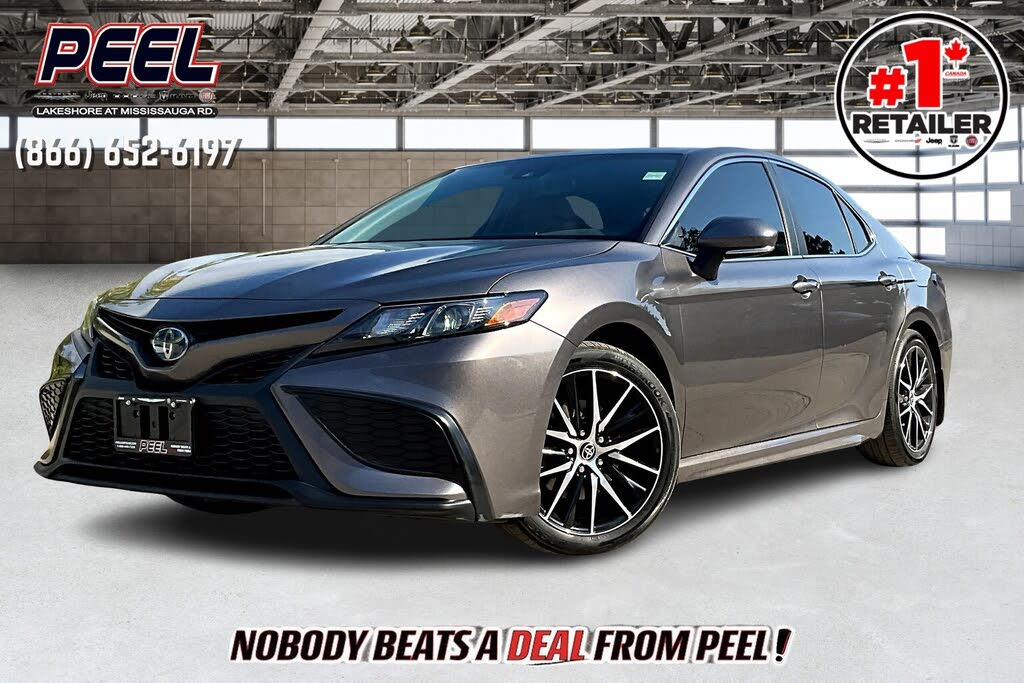 2022 Toyota Camry Hybrid SE FWD