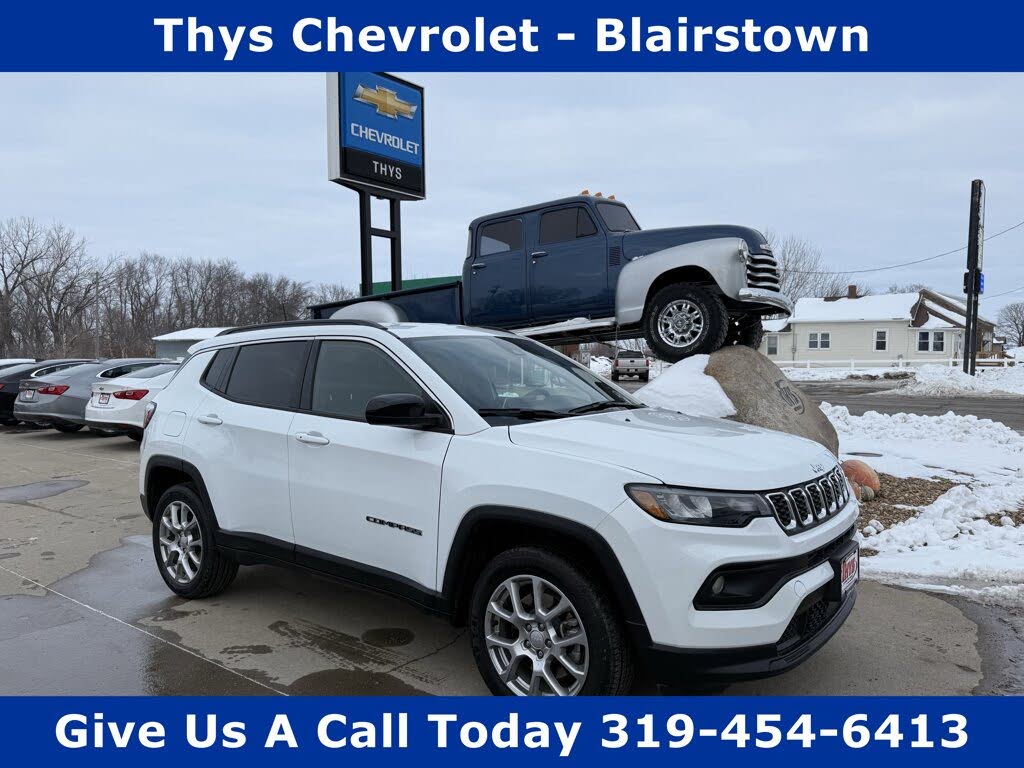 2024 Jeep Compass Latitude Lux 4WD