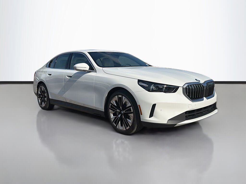 2025 BMW 5 Series 530i RWD