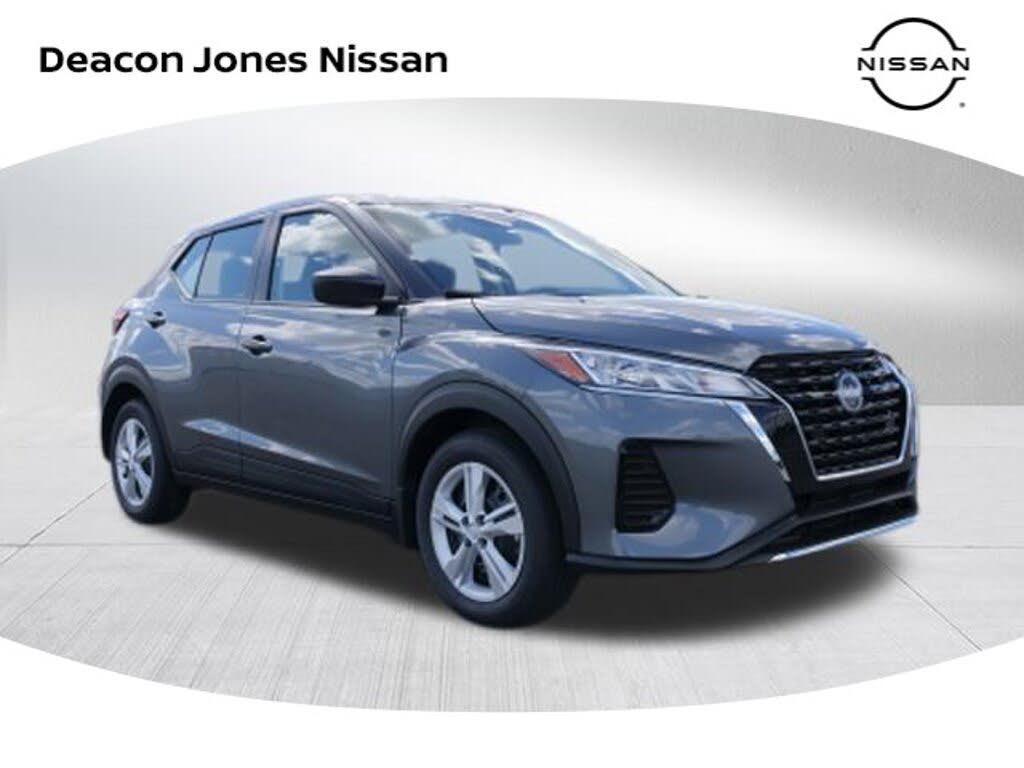 2025 Nissan Kicks Play S FWD