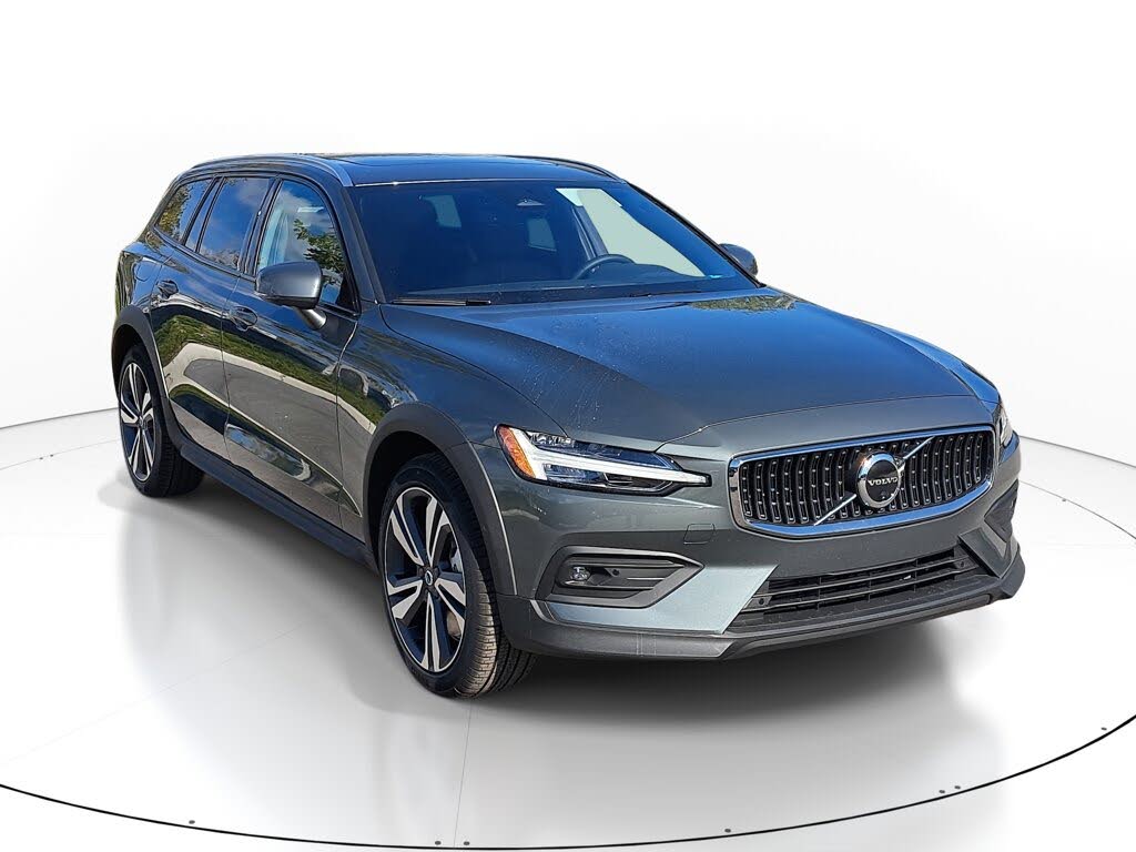 2026 Volvo V60 Cross Country B5 Plus AWD