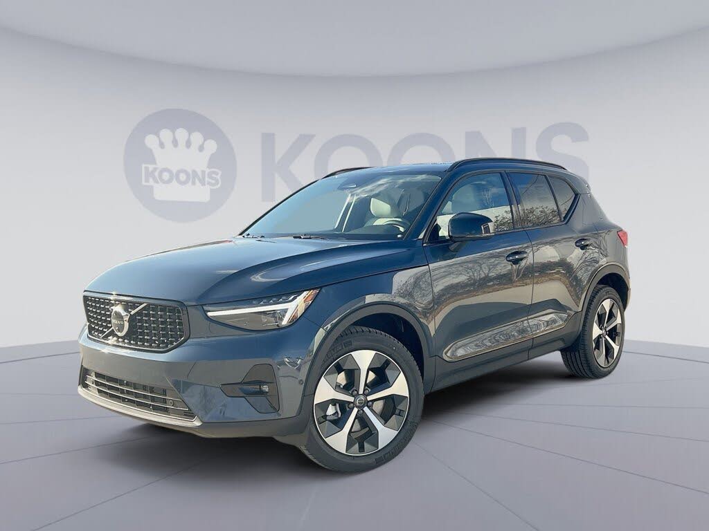 2026 Volvo XC40 B4 Plus FWD