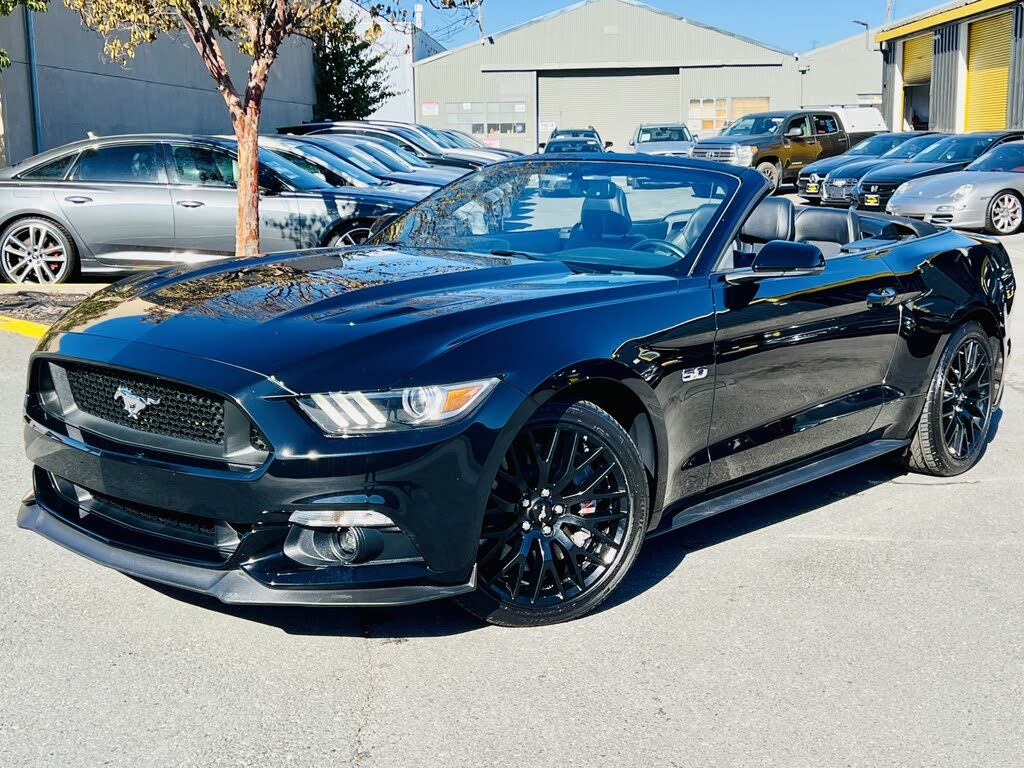 2017 Ford Mustang GT Premium Convertible RWD