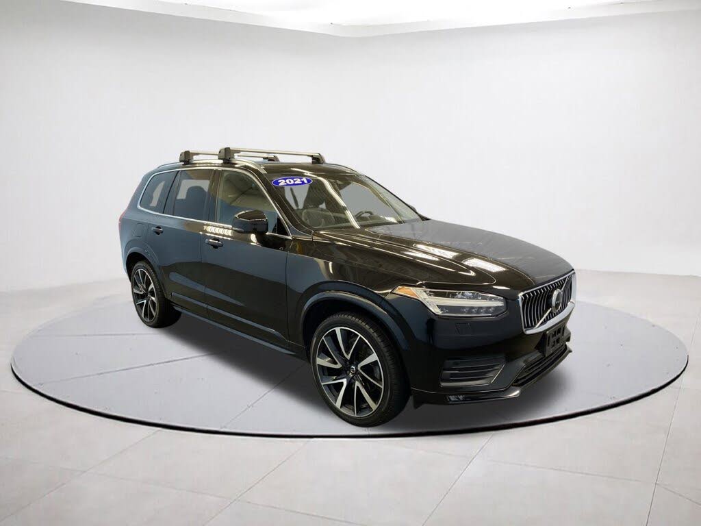 2021 Volvo XC90 T6 Momentum 7-Passenger AWD