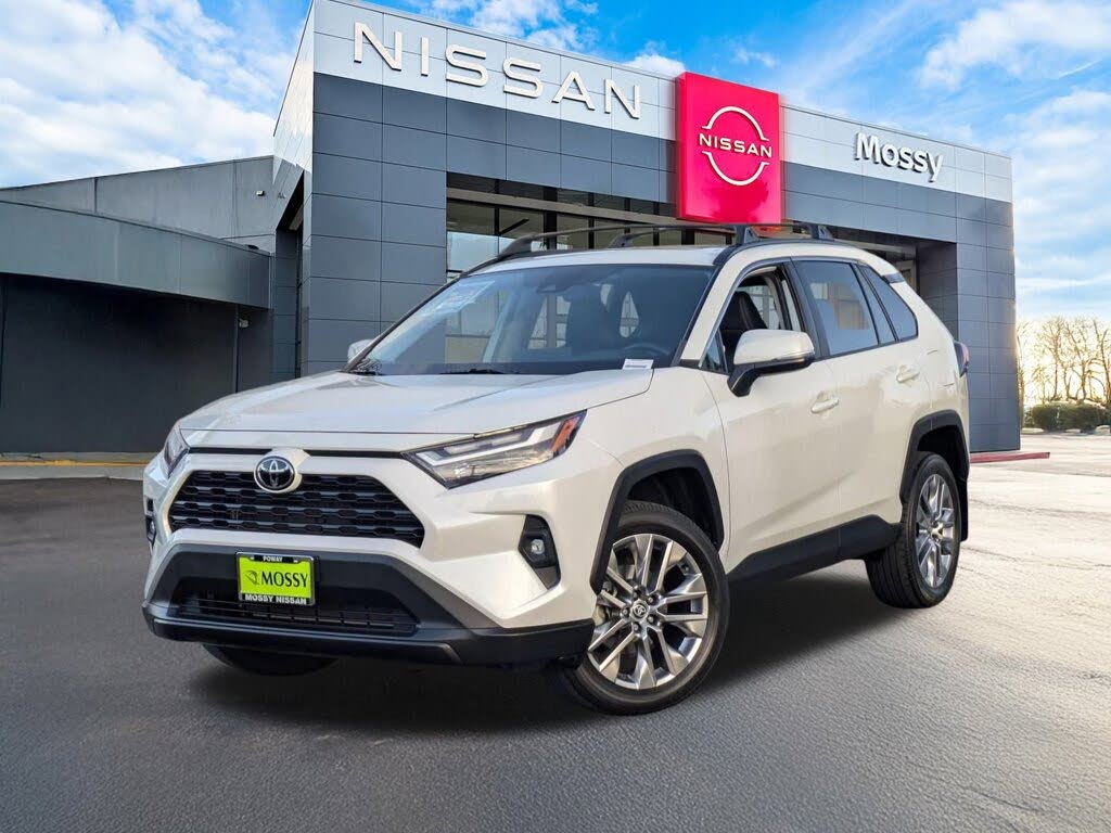 2022 Toyota RAV4 XLE Premium FWD