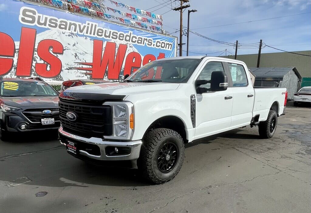 2023 Ford F-350 Super Duty XL Crew Cab LB 4WD