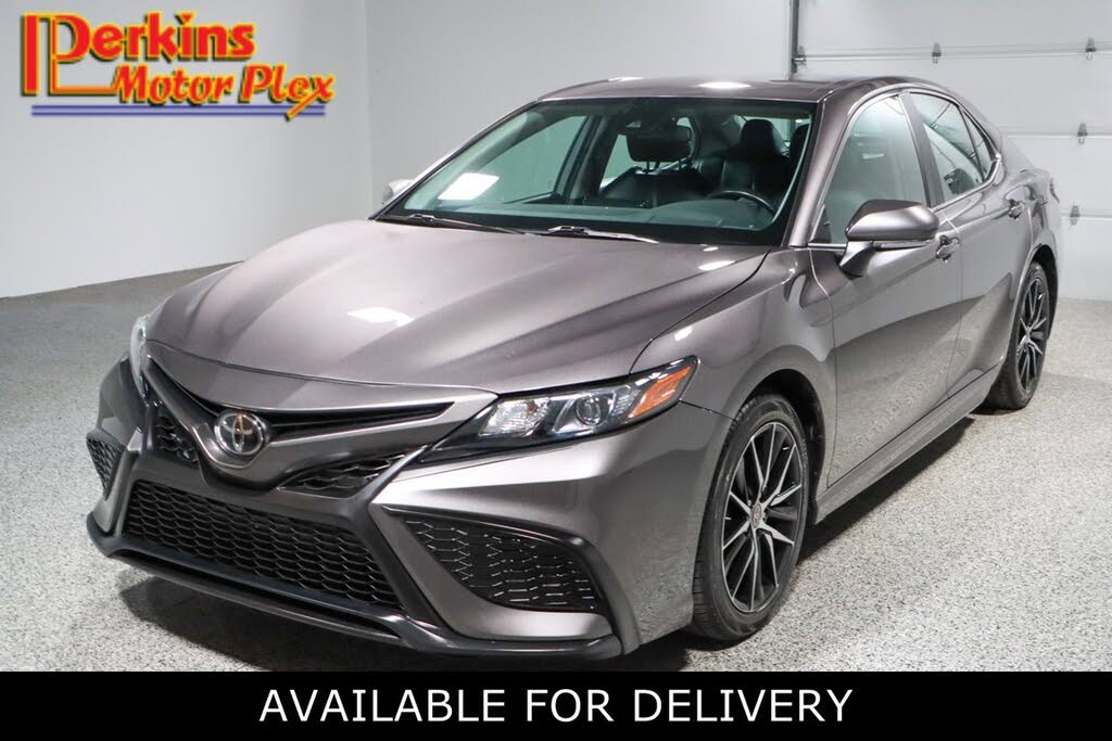 2024 Toyota Camry SE FWD