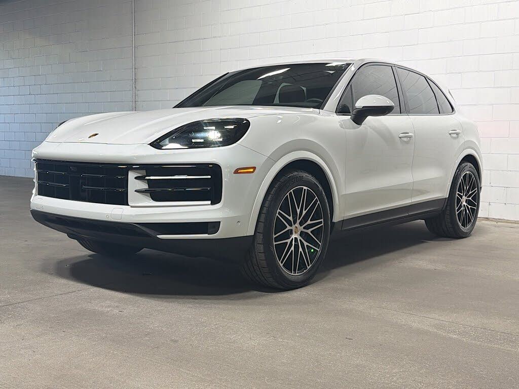2025 Porsche Cayenne AWD