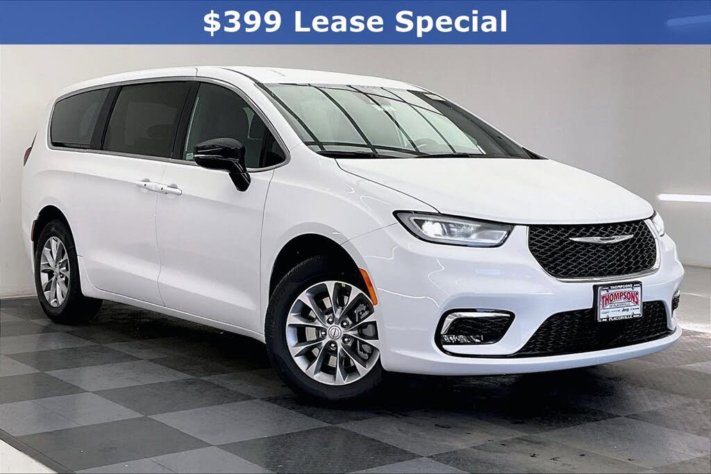 2026 Chrysler Pacifica Select AWD