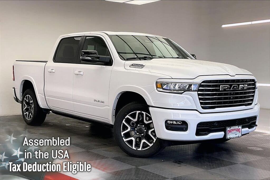 2026 RAM 1500 Laramie Crew Cab 4WD