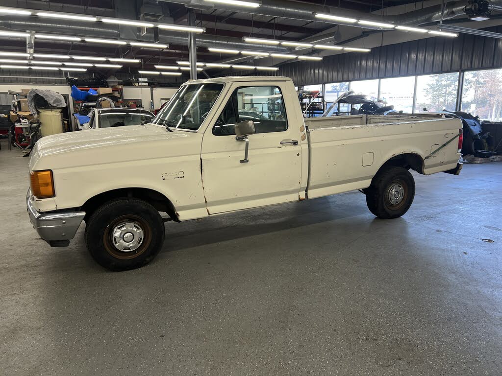 1990 Ford F-150 STD Cab LB