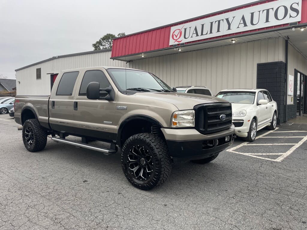 2006 Ford F-250 Super Duty Lariat Crew Cab 4WD
