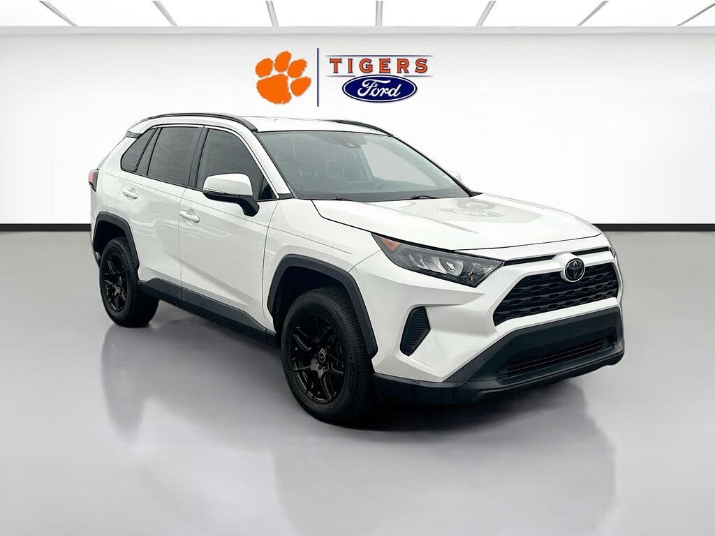 2019 Toyota RAV4 LE FWD