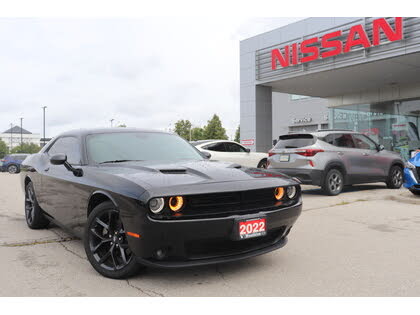 2022 Dodge Challenger SXT RWD