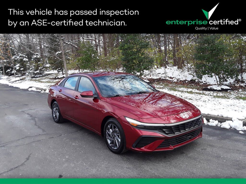 2024 Hyundai Elantra SEL FWD