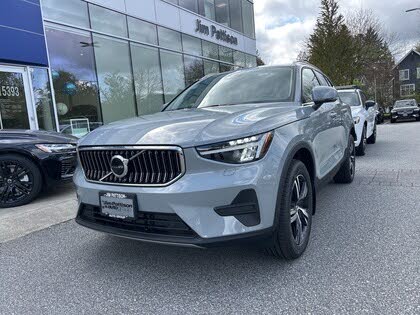 2025 Volvo XC40 B5 Core Bright Theme AWD