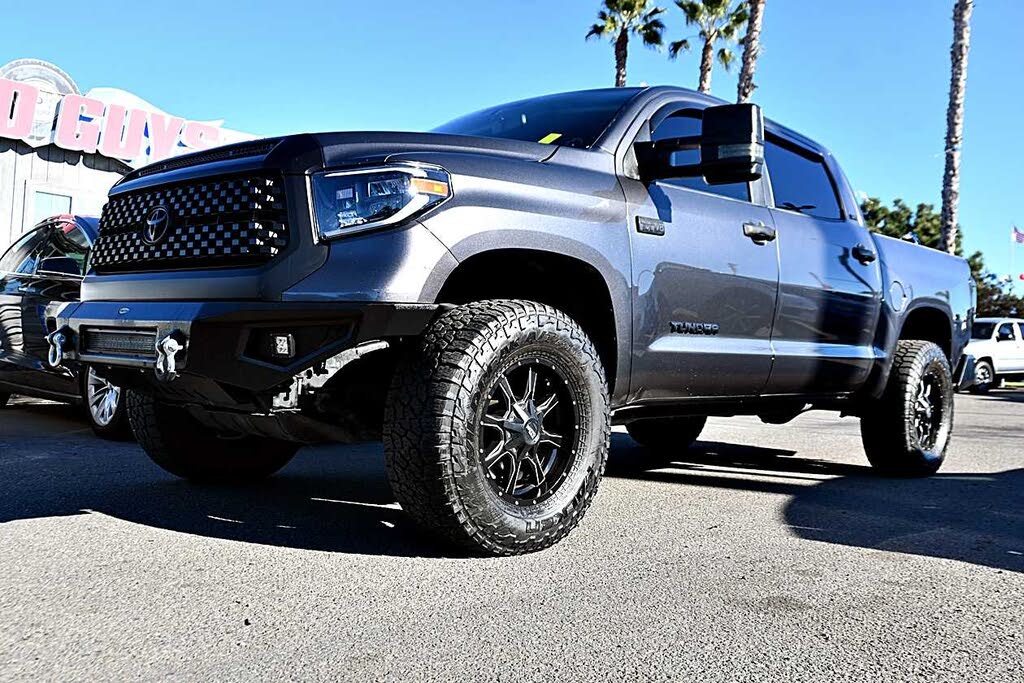 2017 Toyota Tundra SR5 CrewMax 5.7L FFV 4WD