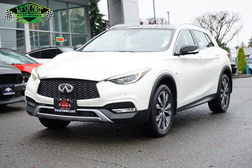 2018 INFINITI QX30 Premium AWD
