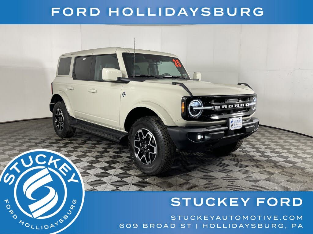 2025 Ford Bronco Outer Banks 4-Door 4WD