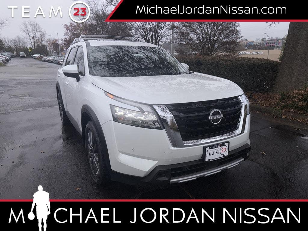 2025 Nissan Pathfinder SL 4WD
