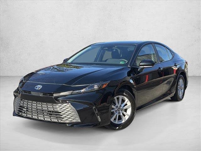 2025 Toyota Camry LE FWD