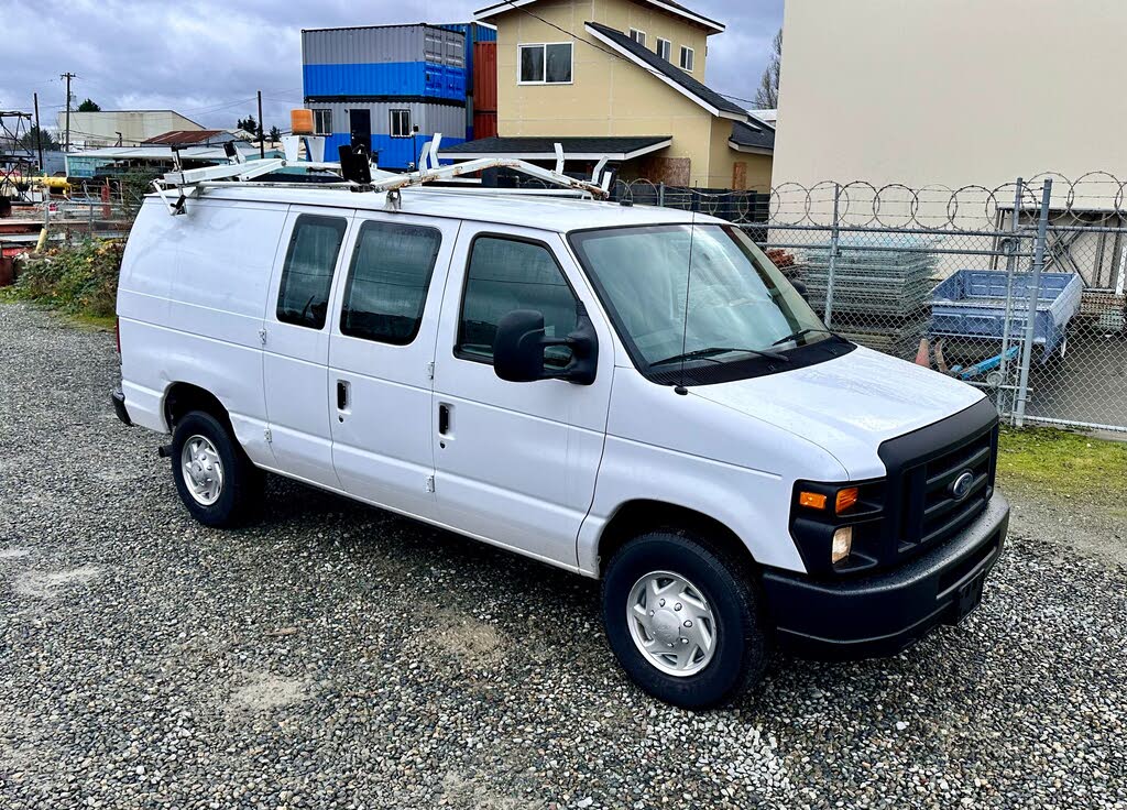 2010 Ford E-Series E-250 Cargo Van