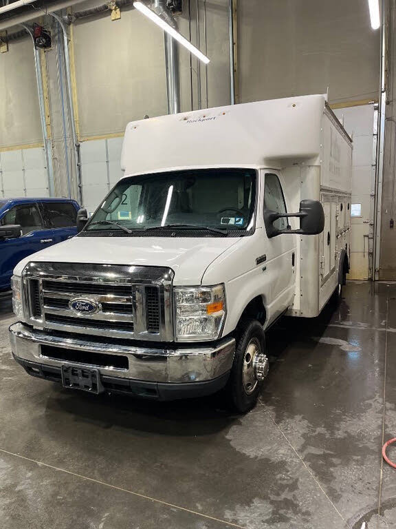 2015 Ford E-Series Chassis E-350 Super Duty 158 DRW Cutaway RWD