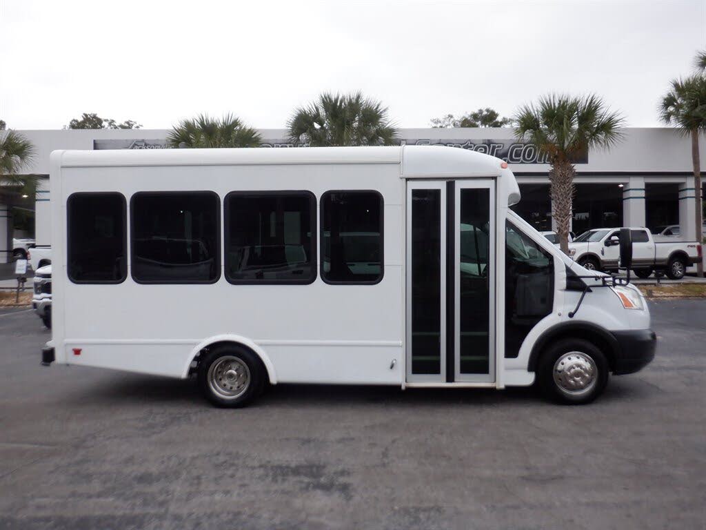 2017 Ford Transit Chassis 350 HD 10360 GVWR SB Cutaway DRW RWD