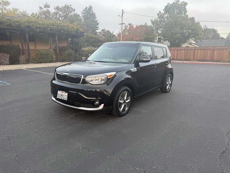 2019 Kia Soul EV + FWD