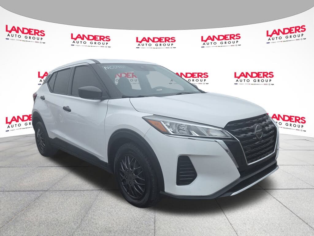 2021 Nissan Kicks S FWD