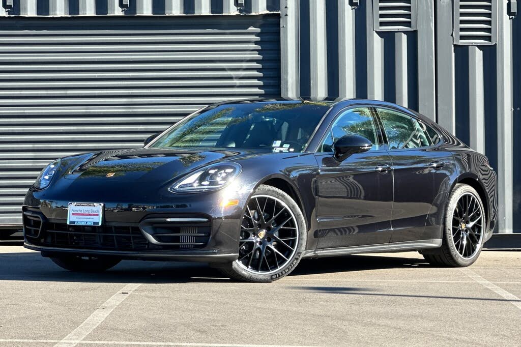 2022 Porsche Panamera