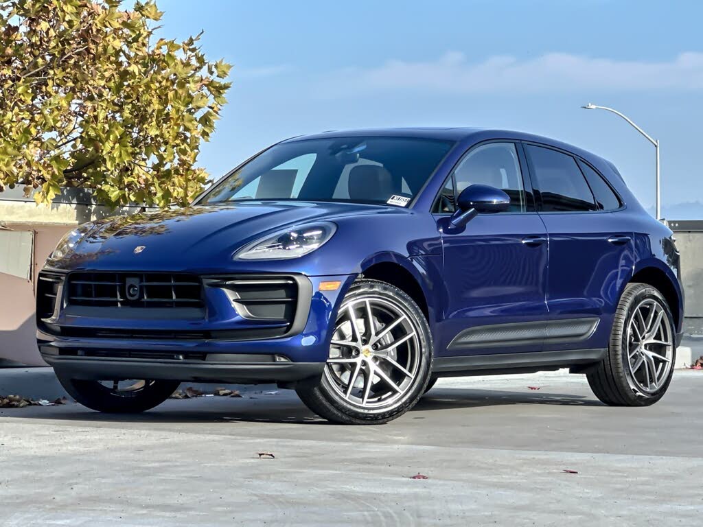 2026 Porsche Macan AWD
