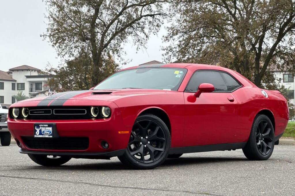 2016 Dodge Challenger SXT Plus RWD