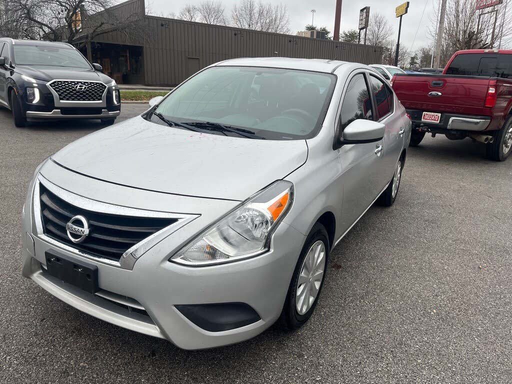 2019 Nissan Versa SV FWD
