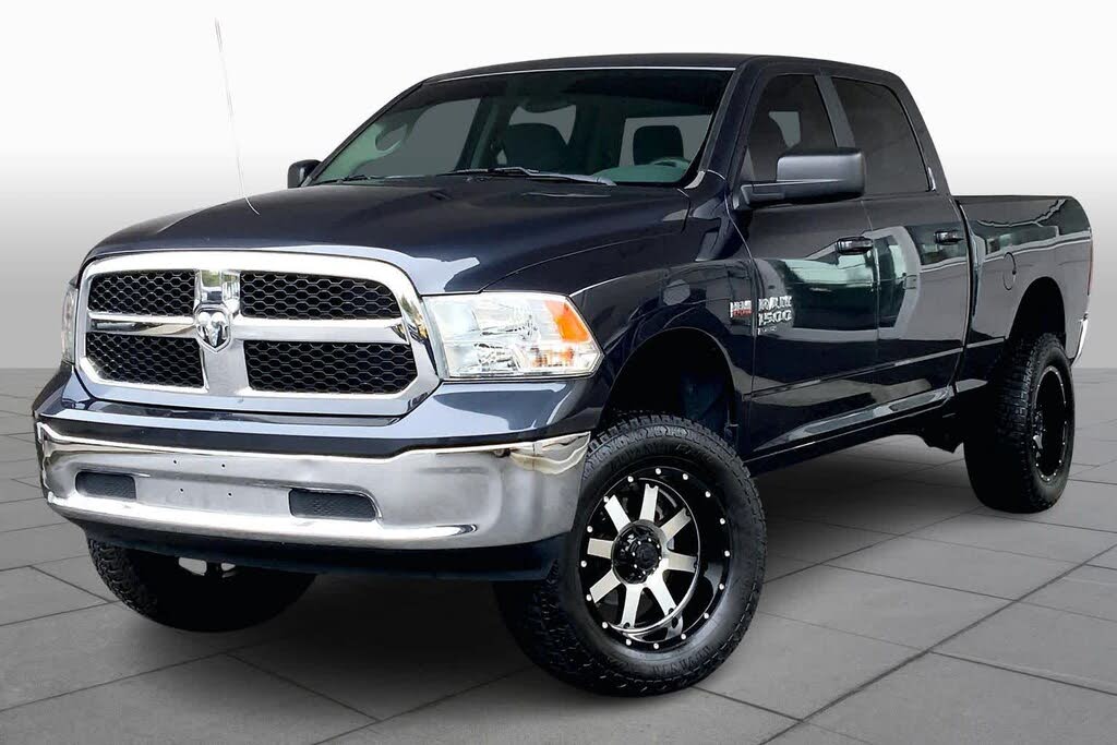 2019 RAM 1500 Classic SLT Crew Cab 4WD