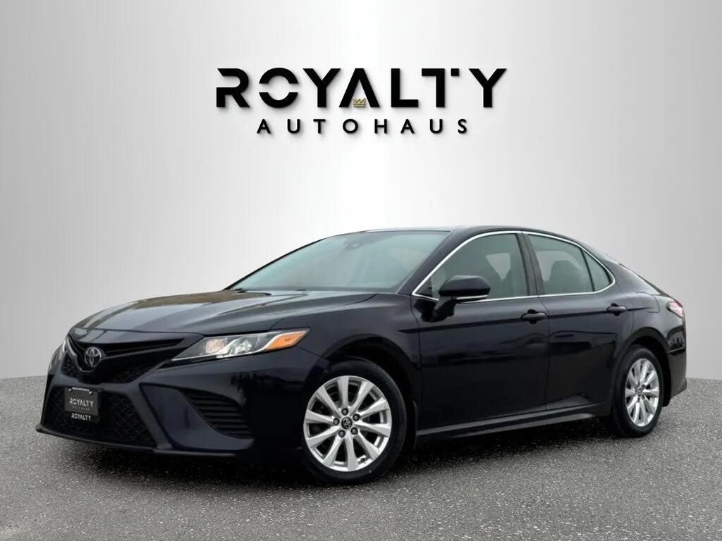 2019 Toyota Camry SE FWD