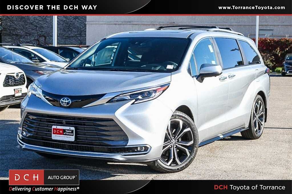 2025 Toyota Sienna Platinum 7-Passenger FWD