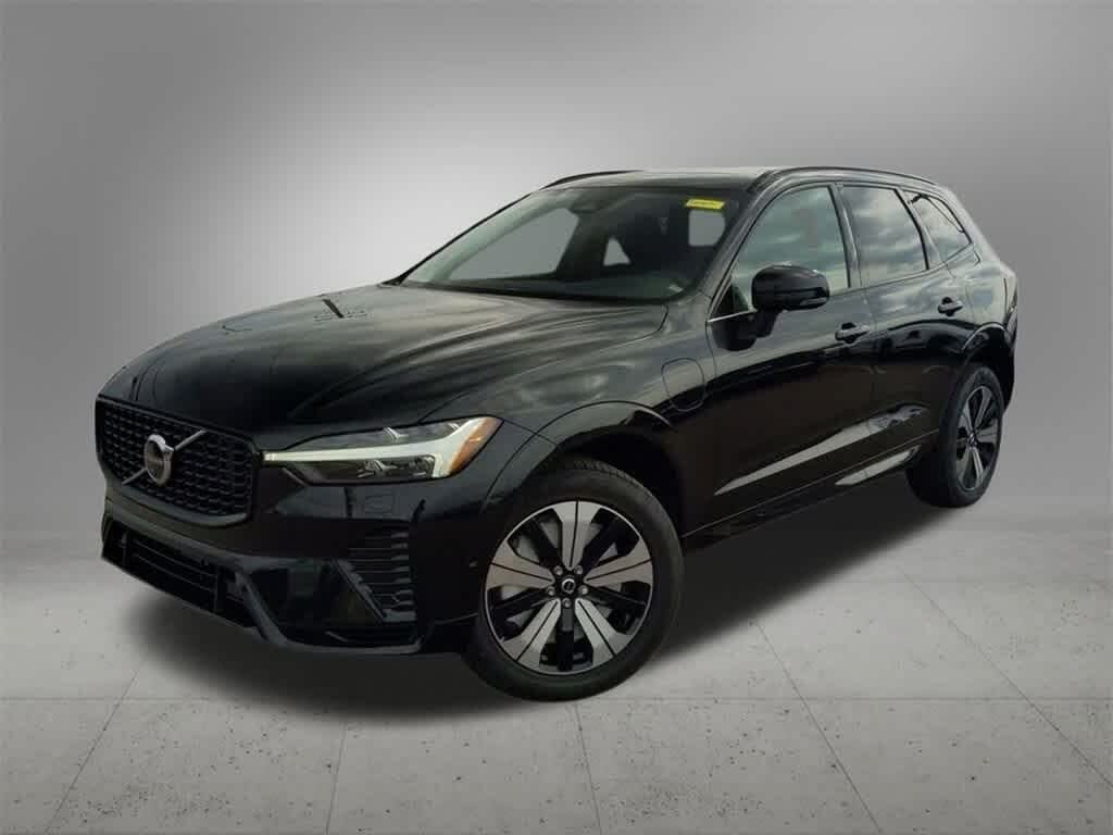 2025 Volvo XC60 Recharge T8 Plus Dark Theme eAWD