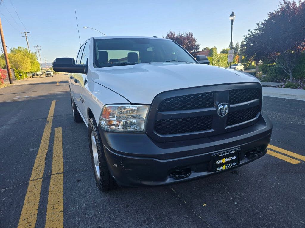 2015 RAM 1500 Express Crew Cab 4WD