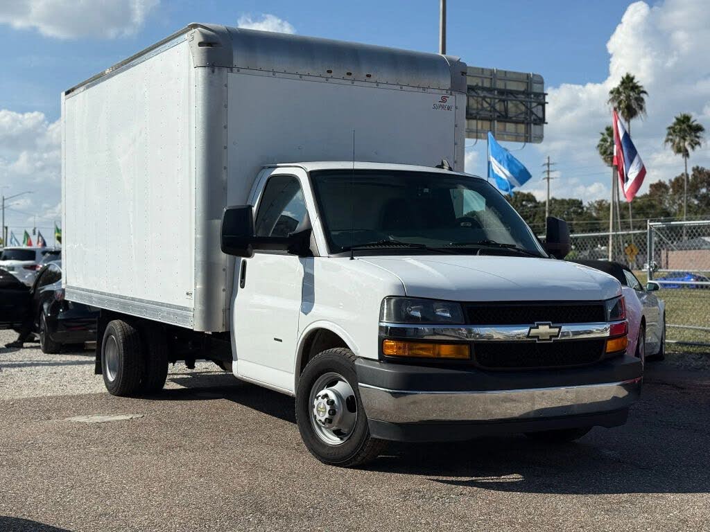 2018 Chevrolet Express Chassis 3500 159 Cutaway RWD