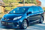Toyota Sienna XLE 7-Passenger FWD with Auto-Access Seat