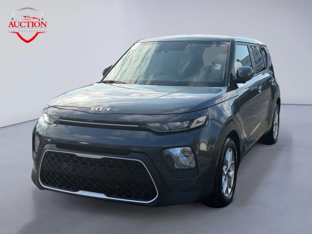 2022 Kia Soul LX FWD