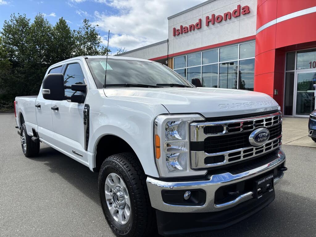 2023 Ford F-350 Super Duty XLT Crew Cab 4WD