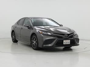 Toyota Camry SE FWD