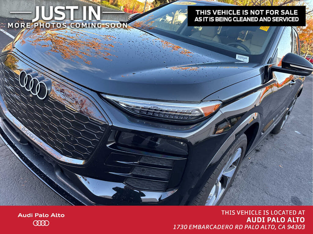 2025 Audi Q6 e-tron quattro Premium Plus