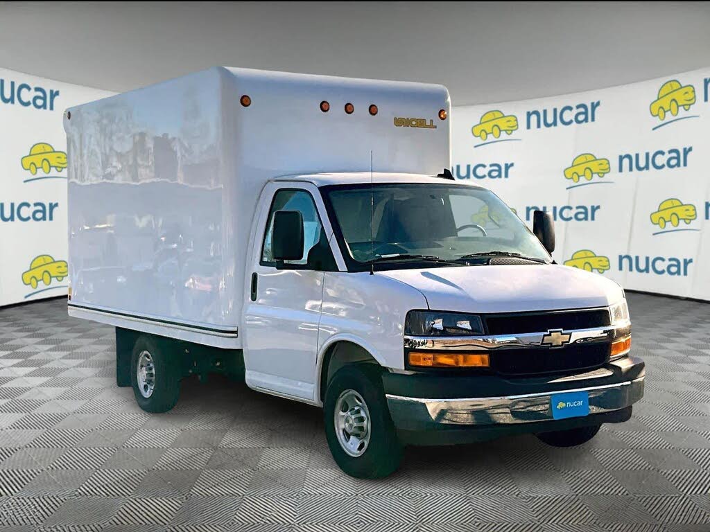 2025 Chevrolet Express Chassis 3500 Cutaway 139