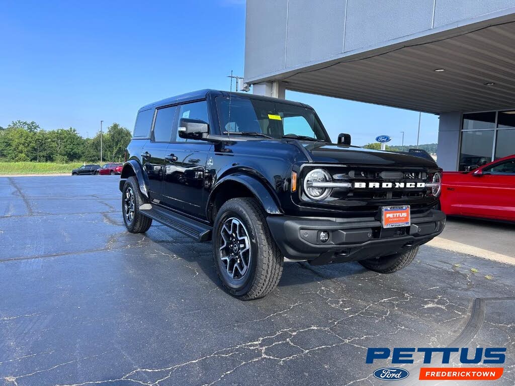 2025 Ford Bronco Outer Banks 4-Door 4WD