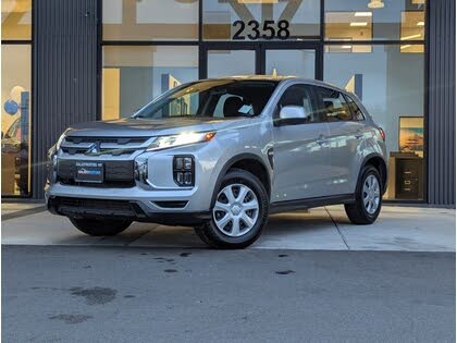 2025 Mitsubishi RVR ES FWD